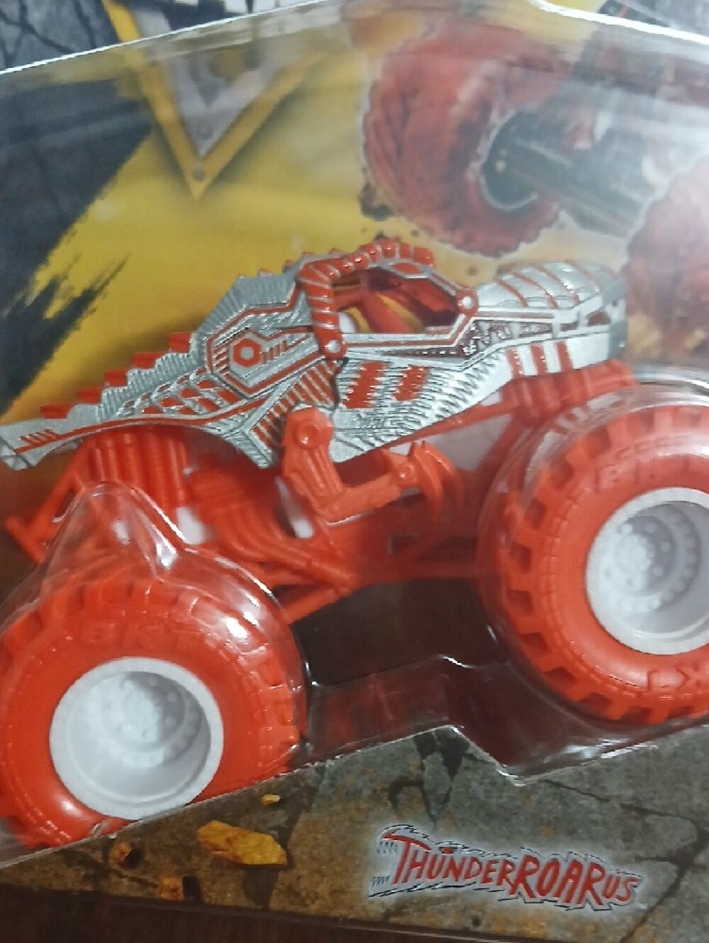 Monster Jam 2-Pack ThunderRoarus & Terminal Velocity Trucks - Red & Black - Picture 3 of 6